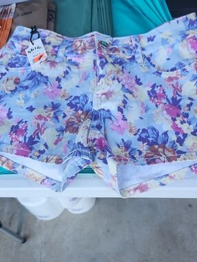 Floral High-Waist Women's Shorts - Pastel Multi